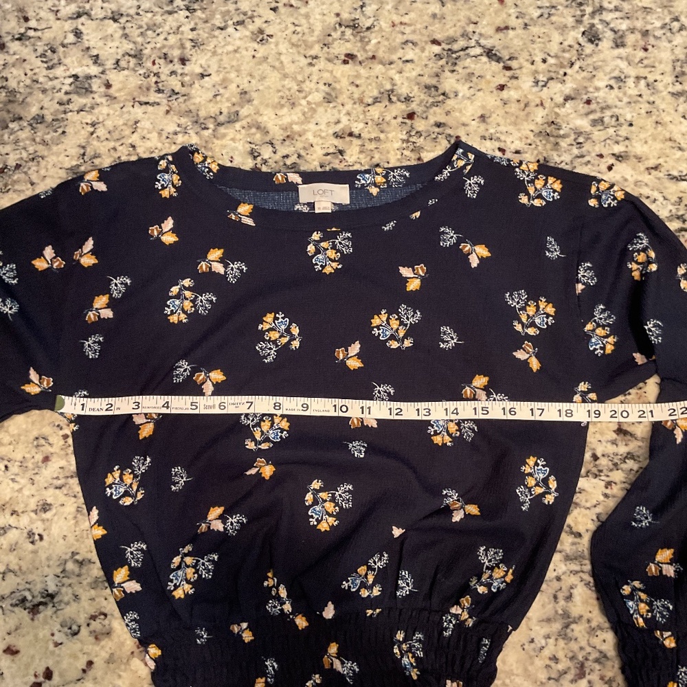 Loft outlet extra small  women’s blouse. Excellent condition. - Picture 6 of 6